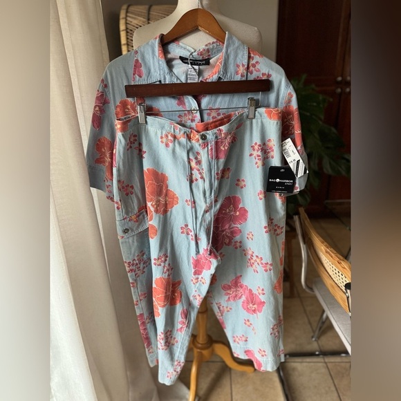 Vintage‎ Sag Harbor Floral Shirt and Capri pant set vacation Hawaiian Hawaii